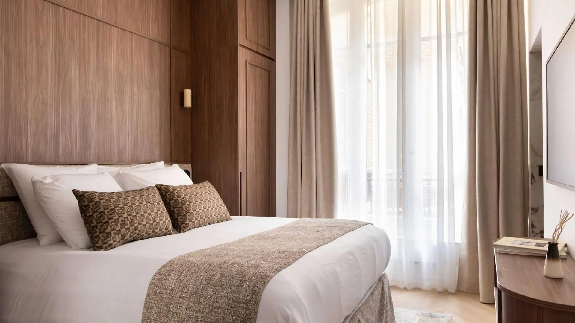 Luxury & Comfort Apt - 3Bd-8P - Heart Of Le Marais Paris France